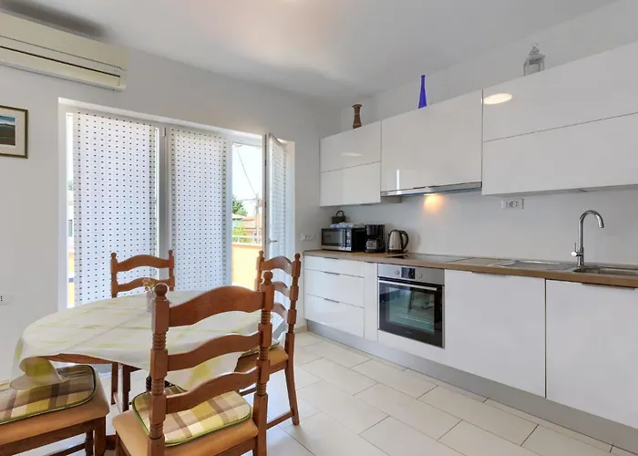 Apartman Alba-2 By Interhome