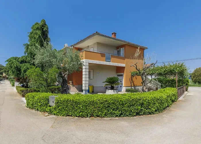 Apartman Alba-2 By Interhome